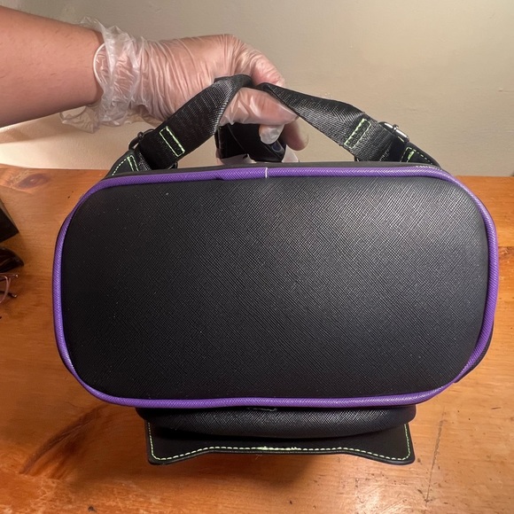 Disney Villains x Loungefly Dr Facilius Glow in the dark bag NWT - Picture 15 of 16